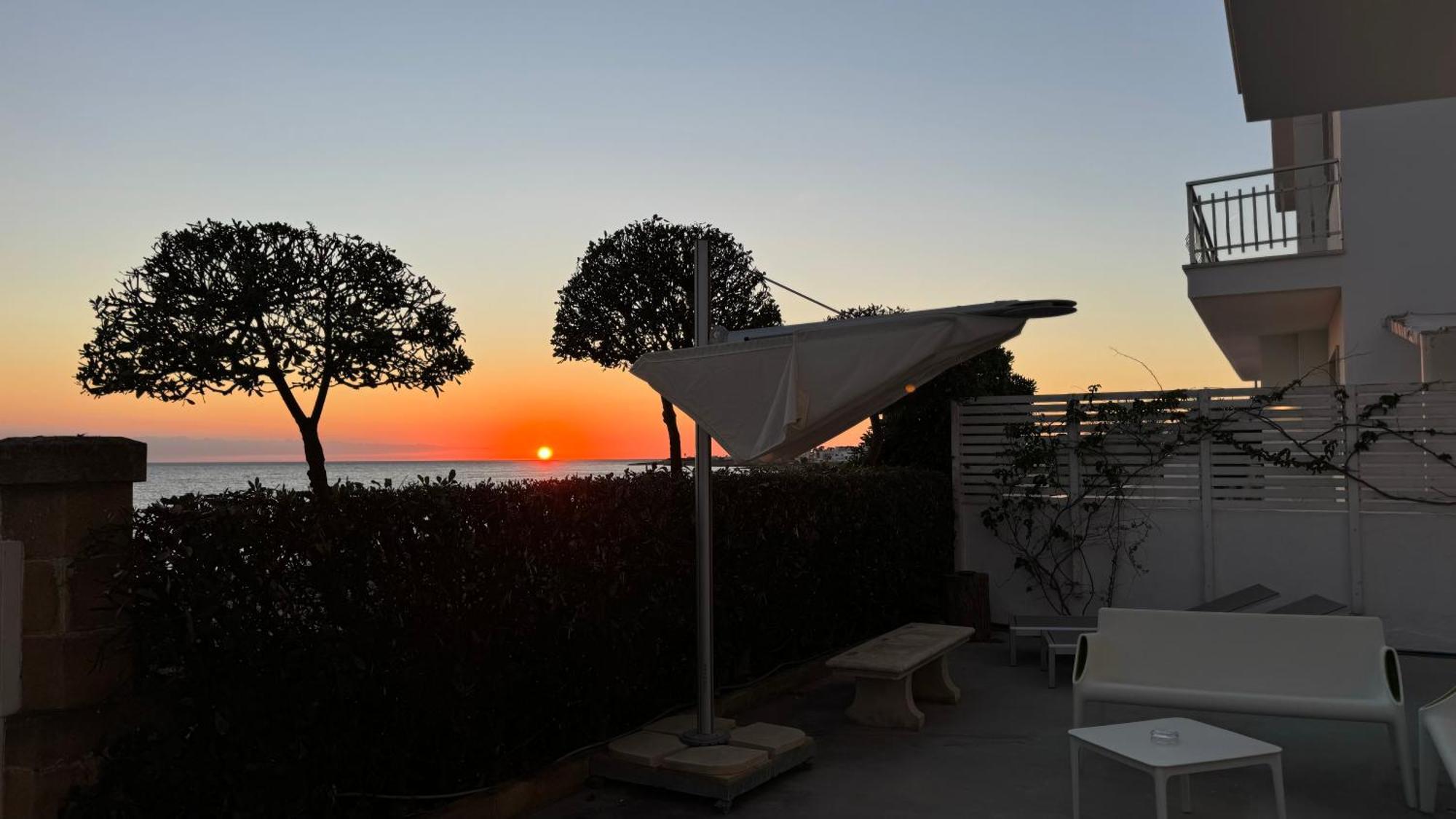Sunset Bay Bed & Breakfast Torre Suda Exterior foto